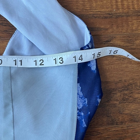 Boskemper Elegant Asymmetrical Blue and White Dress, size XS - Picture 10 of 13